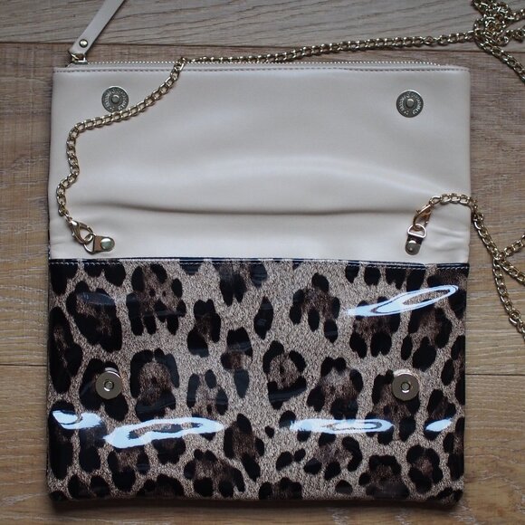 Steve Madden | Like NEW Leopard Print Clutch in Glossy Finish - Picture 8 of 8